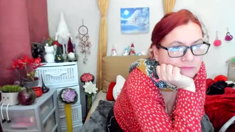 Snapshot of dyannelovee chatting on January 30, 5:09 am Dyanne online show from January 30, 5:09 am