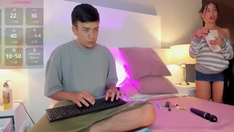 Dylan and Katte online show from December 17, 3:12 am