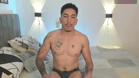 Snapshot of dylan_spencer chatting on December 3, 9:12 pm Bryan model independient online show from December 3, 9:12 pm