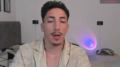 Snapshot of dylan_spencer chatting on February 17, 2:09 am Bryan model independient online show from February 17, 2:09 am