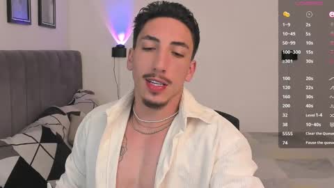 Snapshot of dylan_spencer chatting on February 21, 11:32 pm Bryan model independient online show from February 21, 11:32 pm