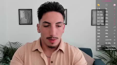 Snapshot of dylan_spencer chatting on March 12, 9:03 pm Bryan model independient online show from March 12, 9:03 pm