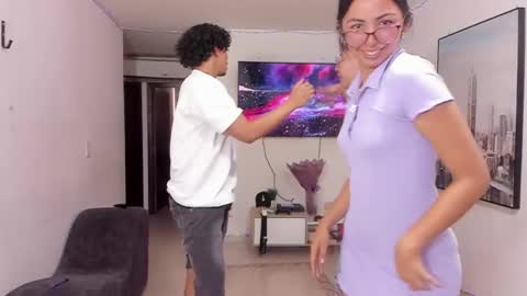 Mod Dylan Lilith Alan and  Drake online show from December 8, 2:09 pm