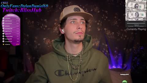 Dylan Daniel 7.8 online show from December 11, 7:42 am