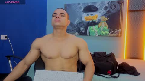 dylanguss online show from October 22, 11:54 am