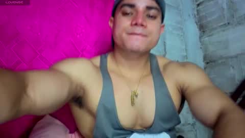 Dylangusss online show from January 10, 1:18 am