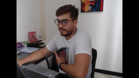 dylanhot10 online show from December 2, 7:16 pm