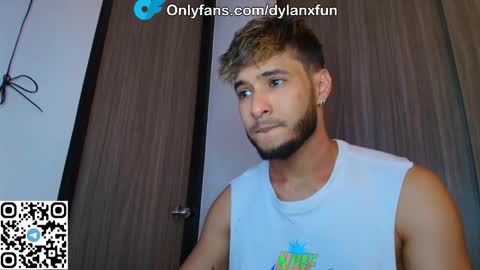 dylanxfun online show from October 27, 10:47 pm