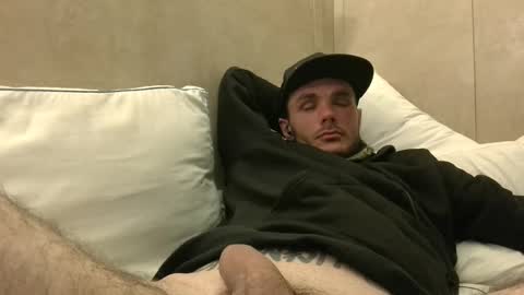 Snapshot of dylp400 chatting on January 17, 3:55 am dylp400 online show from January 17, 3:55 am