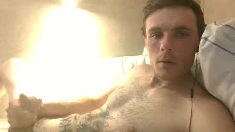 Snapshot of dylp400 chatting on January 31, 12:06 am dylp400 online show from January 31, 12:06 am