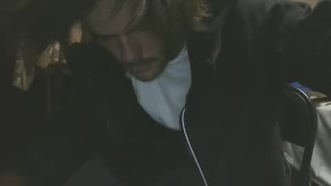 Snapshot of dylp400 chatting on November 10, 7:57 pm dylp400 online show from November 10, 7:57 pm