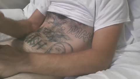 Snapshot of dylp400 chatting on November 21, 1:54 pm dylp400 online show from November 21, 1:54 pm