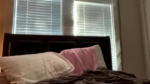 Snapshot of dynasty313 chatting on December 16, 8:03 pm Dynasty online show from December 16, 8:03 pm