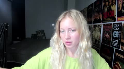 Snapshot of e___lisa chatting on February 3, 5:07 am fansly - yourbestbaby online show from February 3, 5:07 am