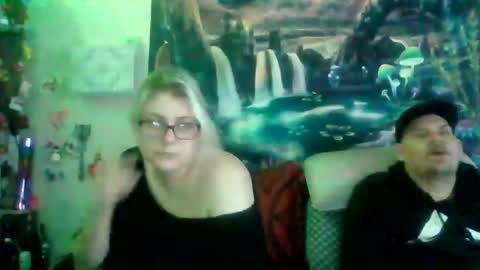 eandr6446 online show from December 13, 9:31 pm