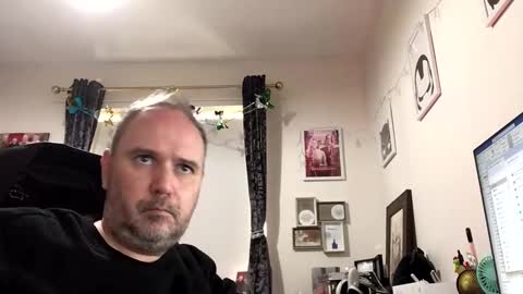 Snapshot of eastmidssoul chatting on December 16, 11:33 am eastmidssoul online show from December 16, 11:33 am