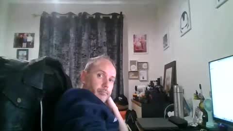 Snapshot of eastmidssoul chatting on September 10, 7:41 am eastmidssoul online show from September 10, 7:41 am