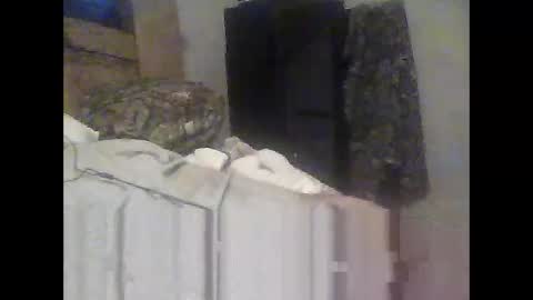 Snapshot of easye4015 chatting on December 22, 1:44 pm Easye online show from December 22, 1:44 pm