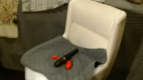 Snapshot of eatme_six9 chatting on January 23, 1:24 pm Six online show from January 23, 1:24 pm