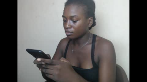 Snapshot of eatuupx chatting on December 18, 7:08 pm eatuupx online show from December 18, 7:08 pm