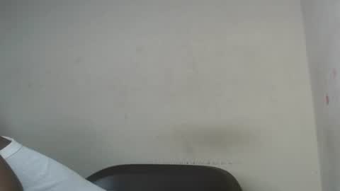 Snapshot of eatuupx chatting on January 17, 10:55 am eatuupx online show from January 17, 10:55 am