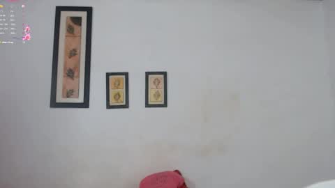 Laraand Drake online show from December 19, 7:40 am