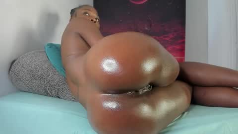 2 online show from December 4, 7:33 pm