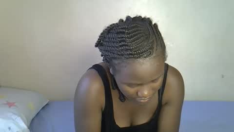 Snapshot of ebonnyqueeen chatting on December 1, 9:14 am Queen online show from December 1, 9:14 am