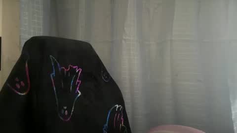 americnbarbie online show from February 15, 3:39 pm