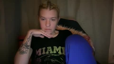 americnbarbie online show from October 30, 3:08 am