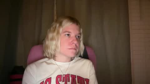 americnbarbie online show from January 19, 4:05 am