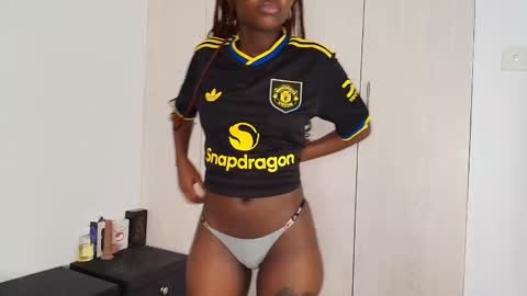 Snapshot of ebony_angelina chatting on October 24, 8:22 am Angelina online show from October 24, 8:22 am