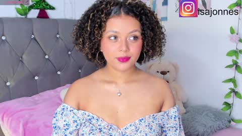 Snapshot of ebony_curly2 chatting on December 8, 7:11 pm isa online show from December 8, 7:11 pm