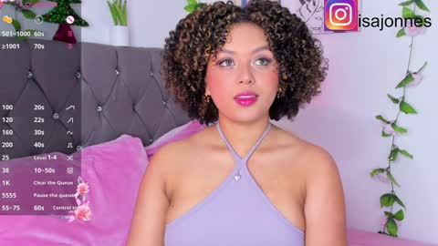 Snapshot of ebony_curly2 chatting on December 19, 8:23 pm isa online show from December 19, 8:23 pm