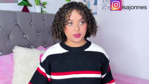 Snapshot of ebony_curly2 chatting on December 31, 12:11 am isa online show from December 31, 12:11 am