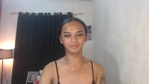 Snapshot of ebony_enchantress chatting on February 17, 4:15 pm BEA DONT FORGET TO FOLLOW ME online show from February 17, 4:15 pm