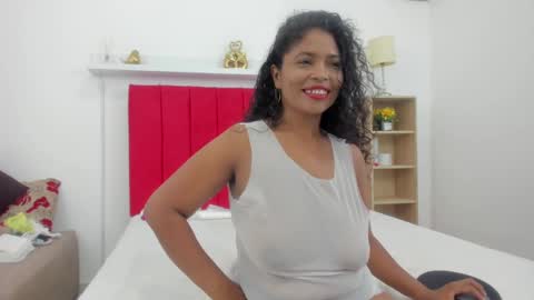 ebony_hot_25 online show from September 13, 11:15 pm