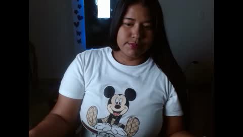 ebony_luna1 online show from March 14, 7:19 pm