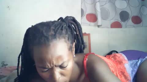 Snapshot of ebony_phoenix12 chatting on December 15, 5:34 am ebony_phoenix12 online show from December 15, 5:34 am