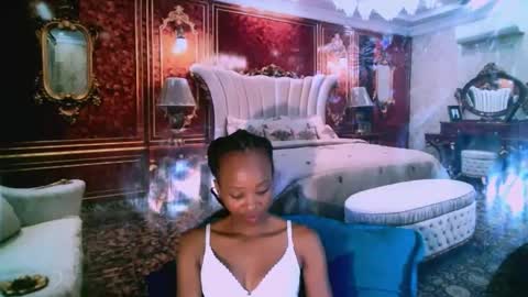 Snapshot of ebonycreamy69 chatting on December 16, 2:15 am Nova online show from December 16, 2:15 am