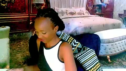 Snapshot of ebonycreamy69 chatting on December 17, 7:15 pm Nova online show from December 17, 7:15 pm