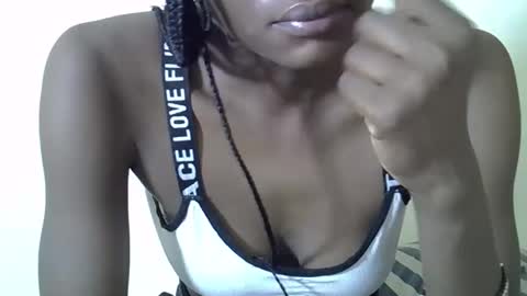 Snapshot of ebonycutegal4 chatting on September 22, 8:05 am MELLEN online show from September 22, 8:05 am