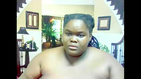 Snapshot of ebonyhotbuns4u2luv chatting on February 27, 1:07 pm ebonyhotbuns4u2luv online show from February 27, 1:07 pm