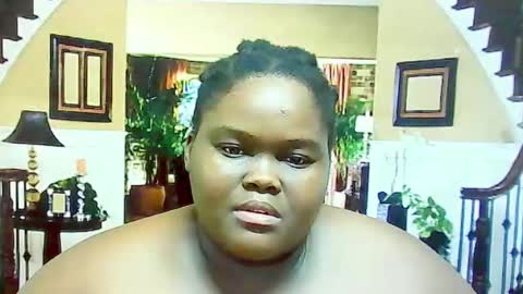 Snapshot of ebonyhotbuns4u2luv chatting on March 5, 5:40 am ebonyhotbuns4u2luv online show from March 5, 5:40 am