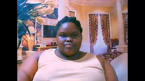 Snapshot of ebonyhotbuns4u2luv chatting on September 12, 8:09 pm ebonyhotbuns4u2luv online show from September 12, 8:09 pm