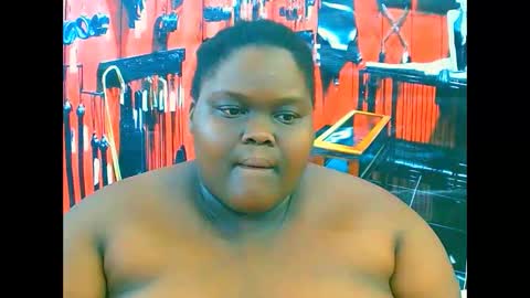 Snapshot of ebonyhotbuns4u2luv chatting on October 30, 7:14 pm ebonyhotbuns4u2luv online show from October 30, 7:14 pm