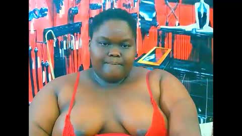 Snapshot of ebonyhotbuns4u2luv chatting on November 1, 8:11 pm ebonyhotbuns4u2luv online show from November 1, 8:11 pm