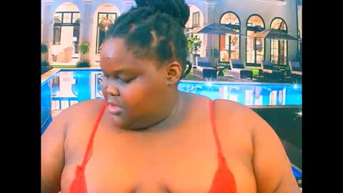 Snapshot of ebonyhotbuns4u2luv chatting on December 1, 7:30 pm ebonyhotbuns4u2luv online show from December 1, 7:30 pm