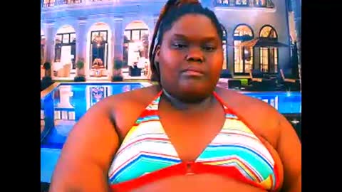 Snapshot of ebonyhotbuns4u2luv chatting on April 24, 12:40 pm ebonyhotbuns4u2luv online show from April 24, 12:40 pm