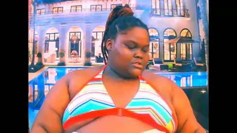Snapshot of ebonyhotbuns4u2luv chatting on May 1, 9:30 pm ebonyhotbuns4u2luv online show from May 1, 9:30 pm
